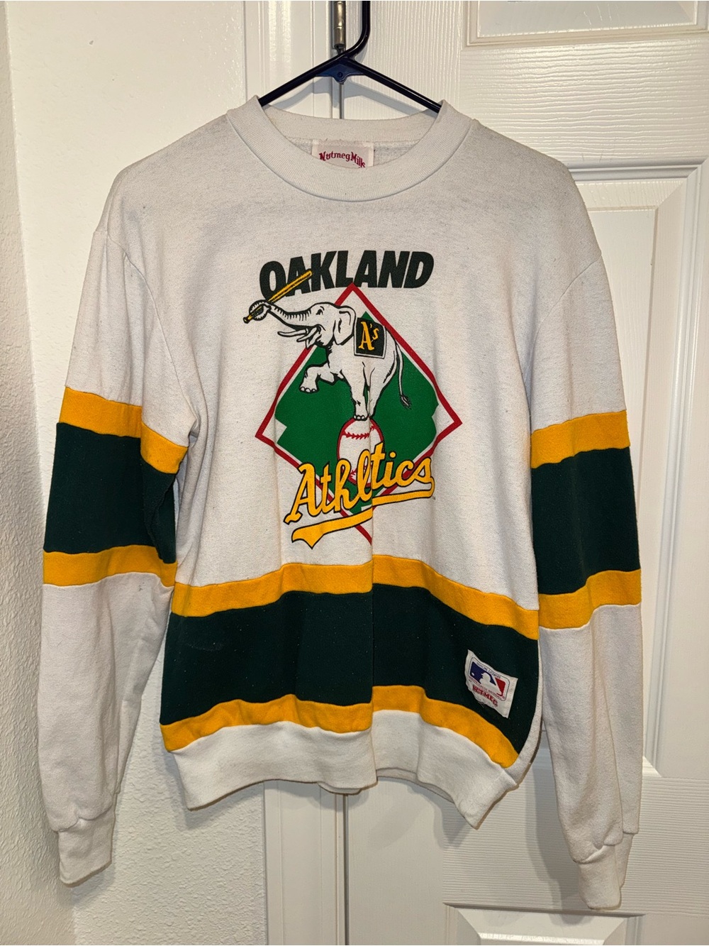 Vintage Oakland Athletics Crewneck Sweatshirt - Elephant Emblem